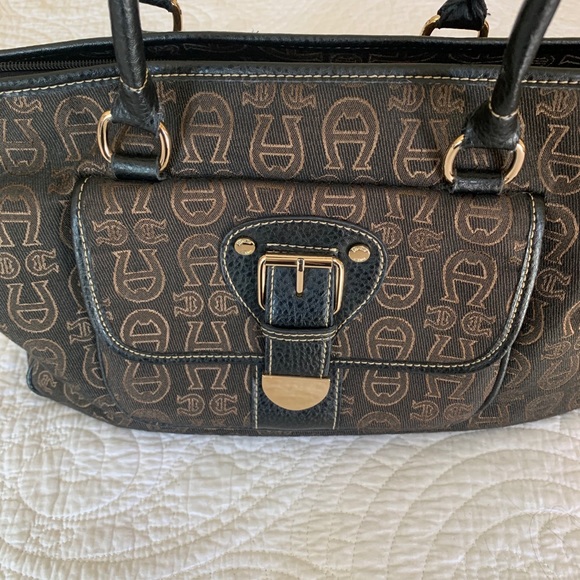 Ettiene Aigner hand bag - Picture 4 of 10